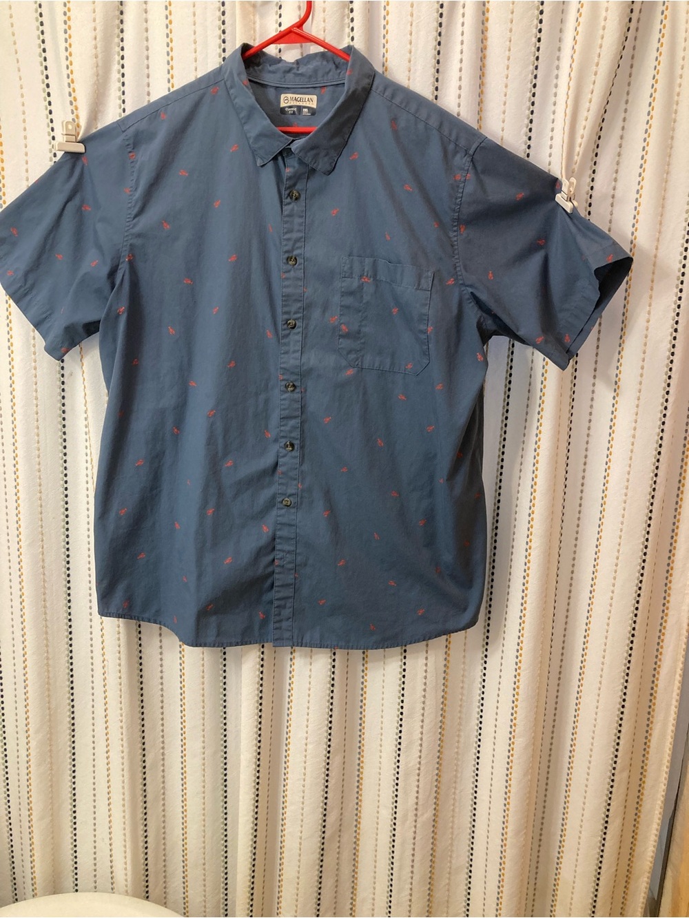 Magellan Outdoors Blue Short-Sleeve Button-Up with Red Micro-Print Crawfish